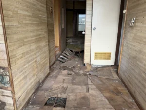 沖縄の住宅の玄関まわり